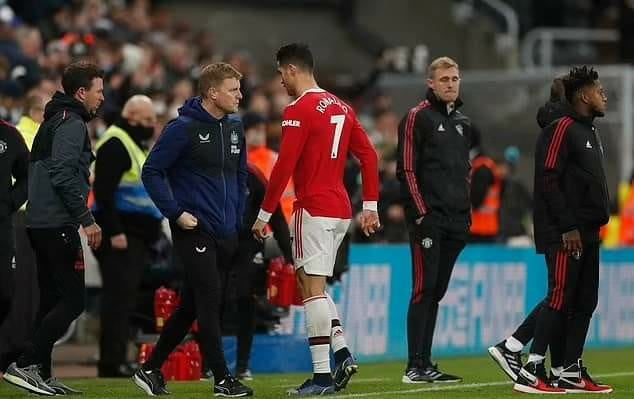 &nbsp; ខ្សែប្រយុទ្ធ Cristiano Ronaldo ដើរចេញពីទីលាន&nbsp;