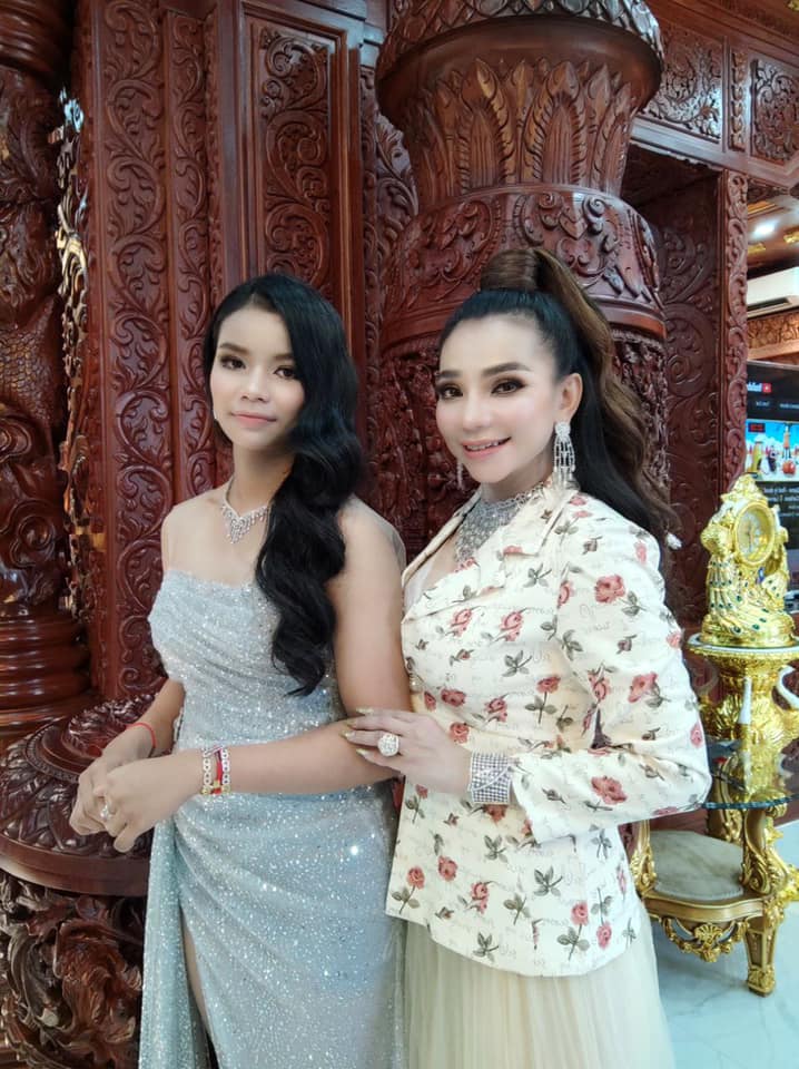 ទ្រី ដាណា