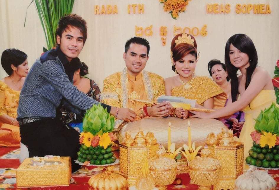 ពិធីមង្គលការអ្នកនាងមាស សុខសោភា និងស្វាមី 