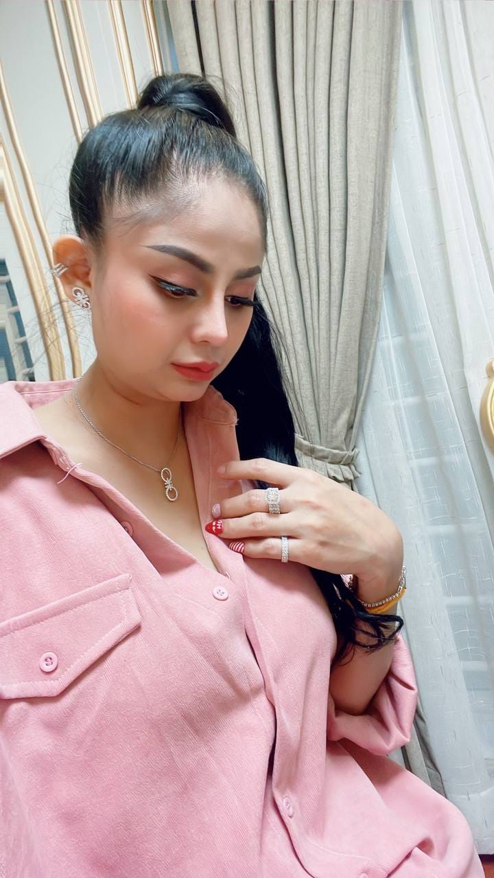 &nbsp; &nbsp; កញ្ញា&nbsp;អាណារ៉ូស