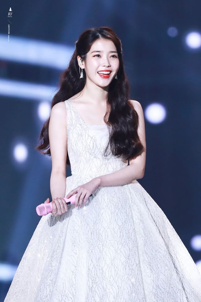 IU