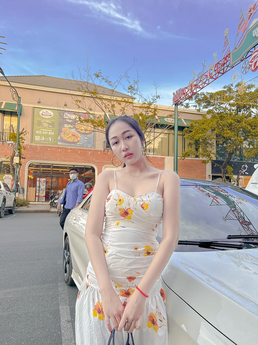 &nbsp;វីរៈ និច&nbsp;