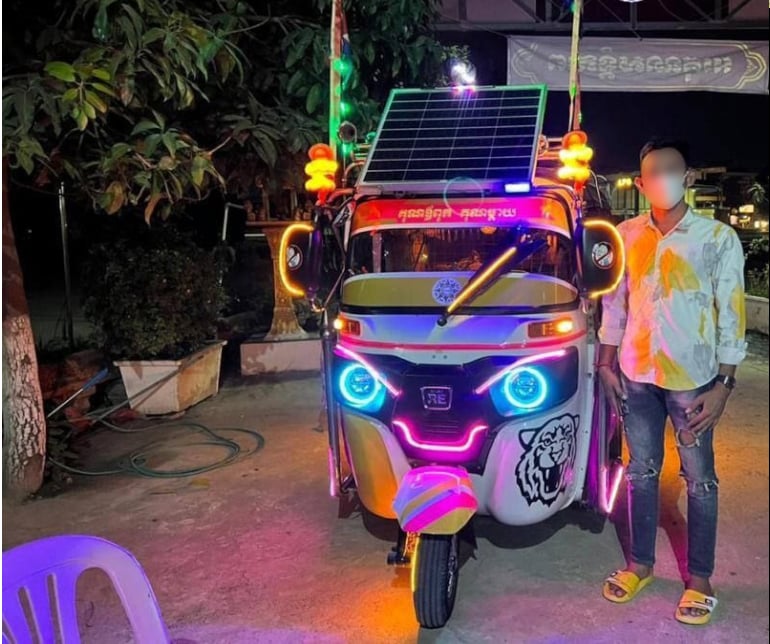 អ្នកបើកបរ និងកង់បីឥណ្ដា