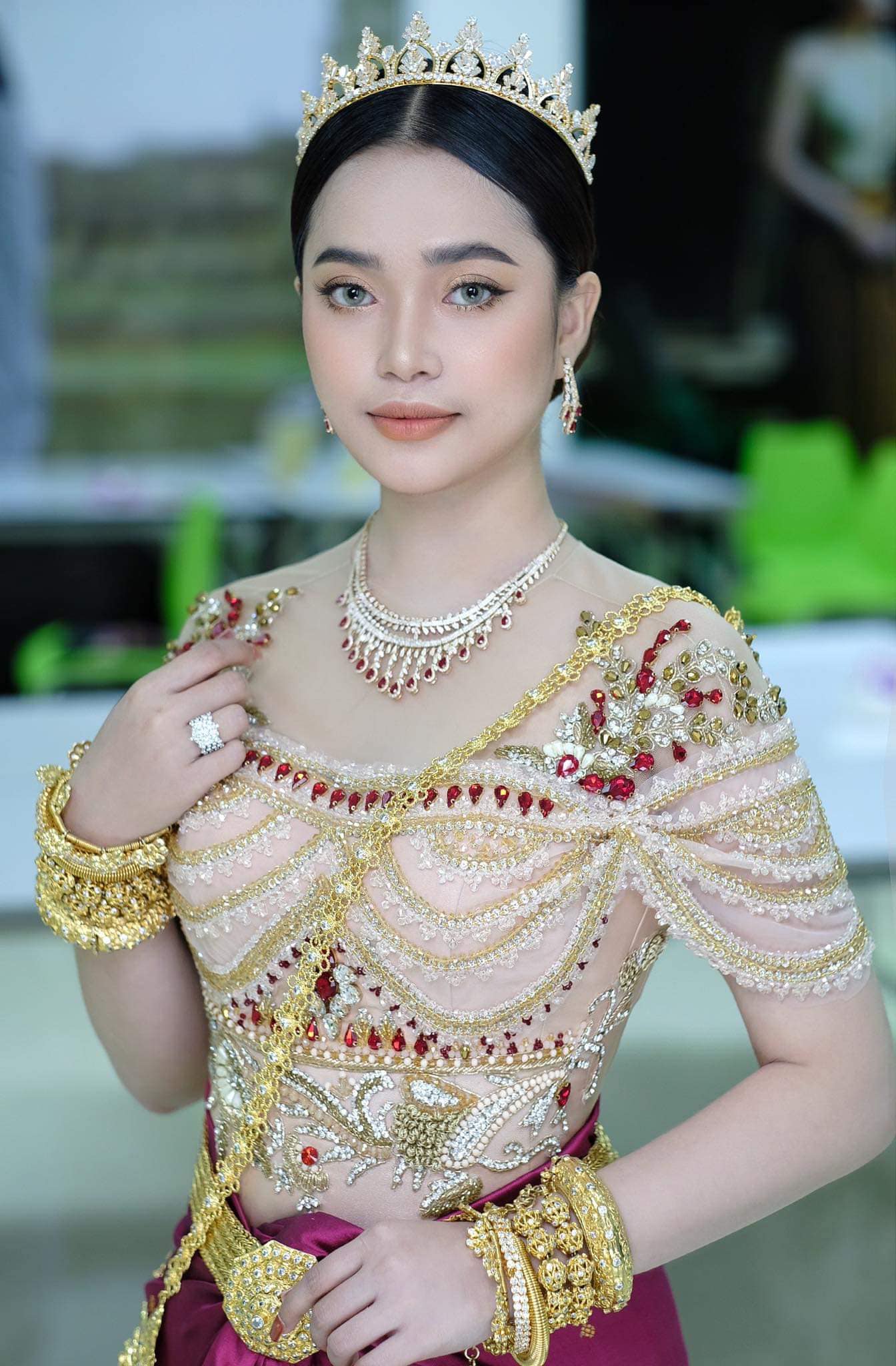 នីឡា