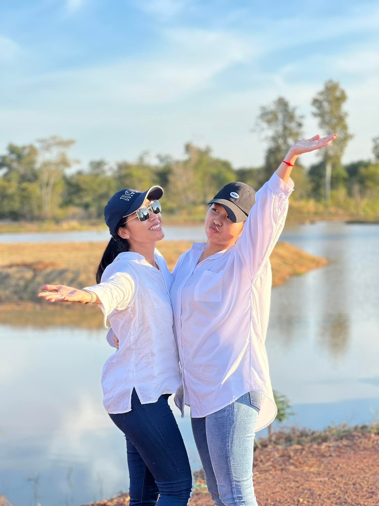 យុគ ចិន្តា និងកូនស្រី