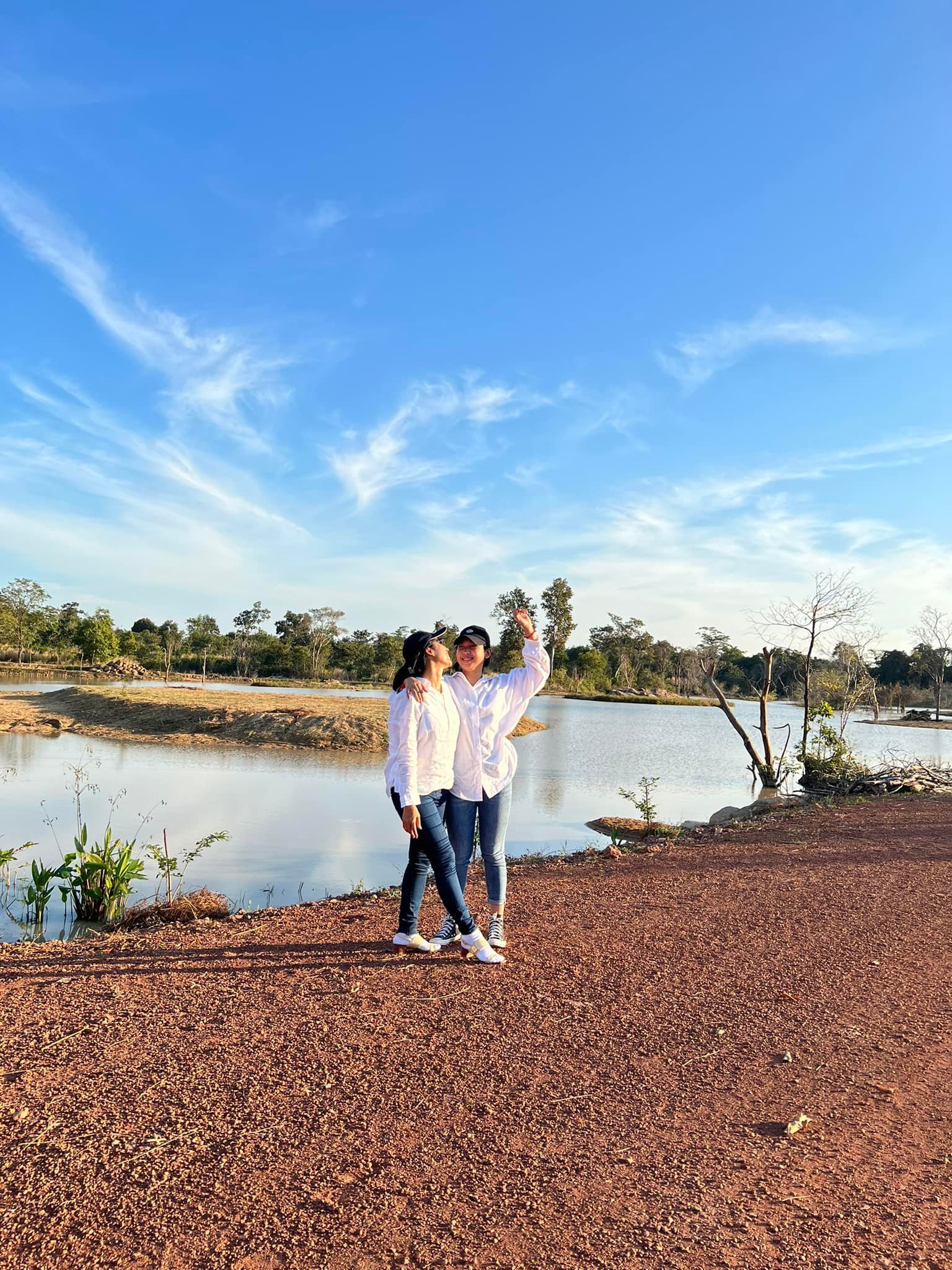 យុគ ចិន្តា និងកូនស្រី
