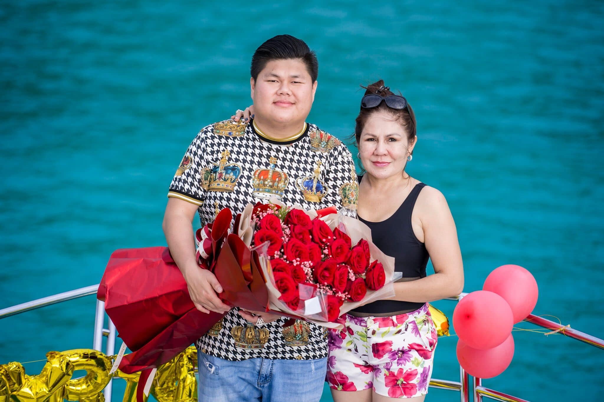 លោក ឌួង ឆាយ និងអ្នកម្តាយ