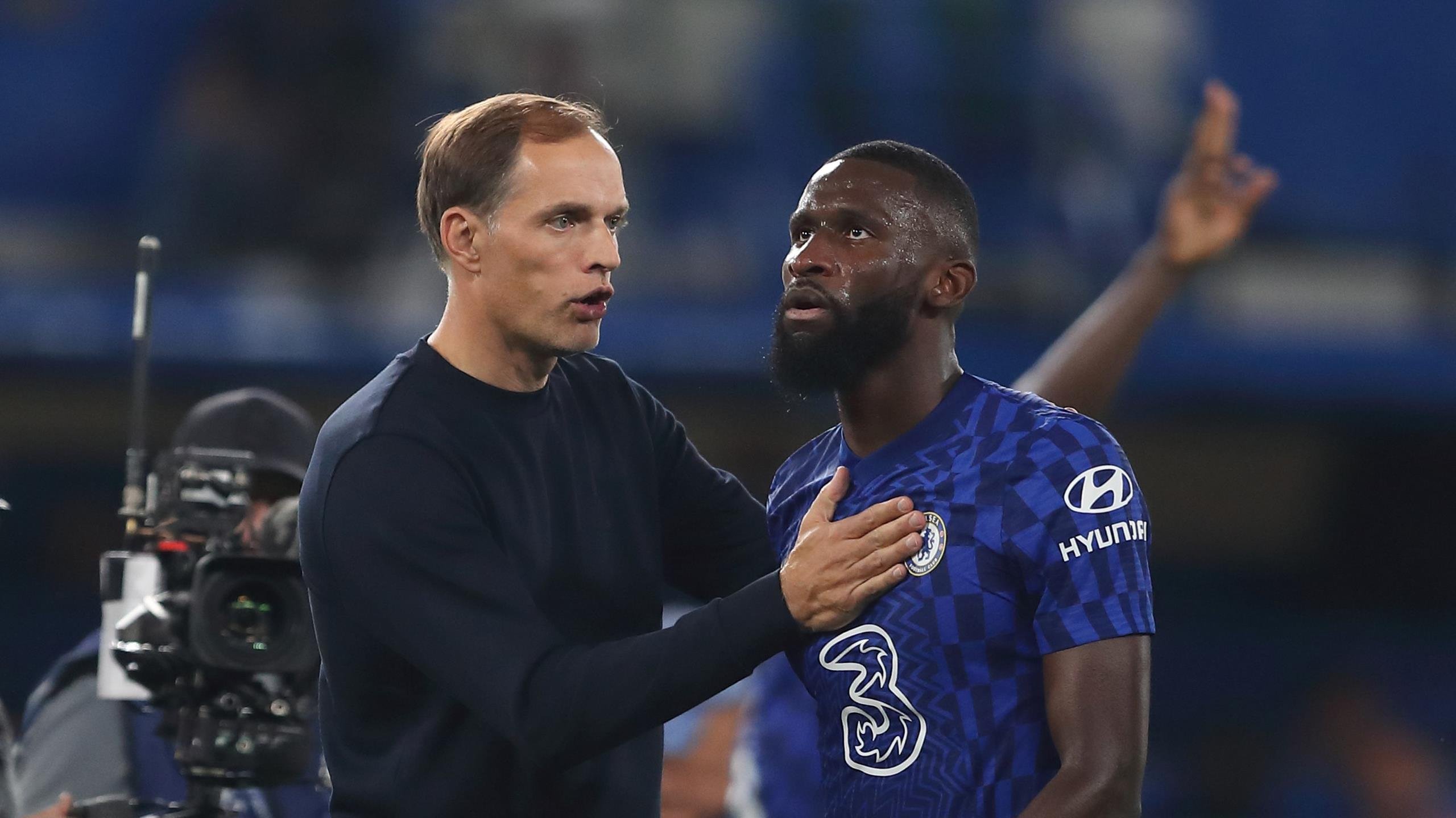 លោក Thomas Tuchel&nbsp; និង ខ្សែការពារ&nbsp;Antonio Rudiger