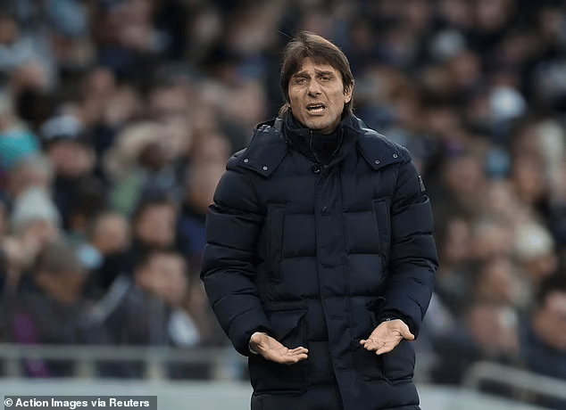 &nbsp; លោក&nbsp;Antonio Conte