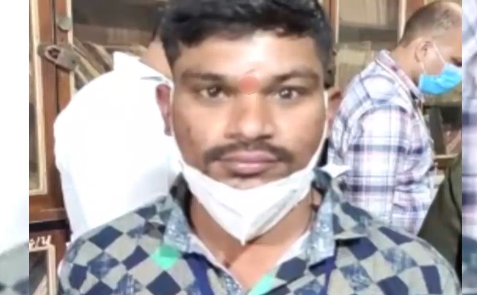 &nbsp; លោក&nbsp;Santosh Halpati