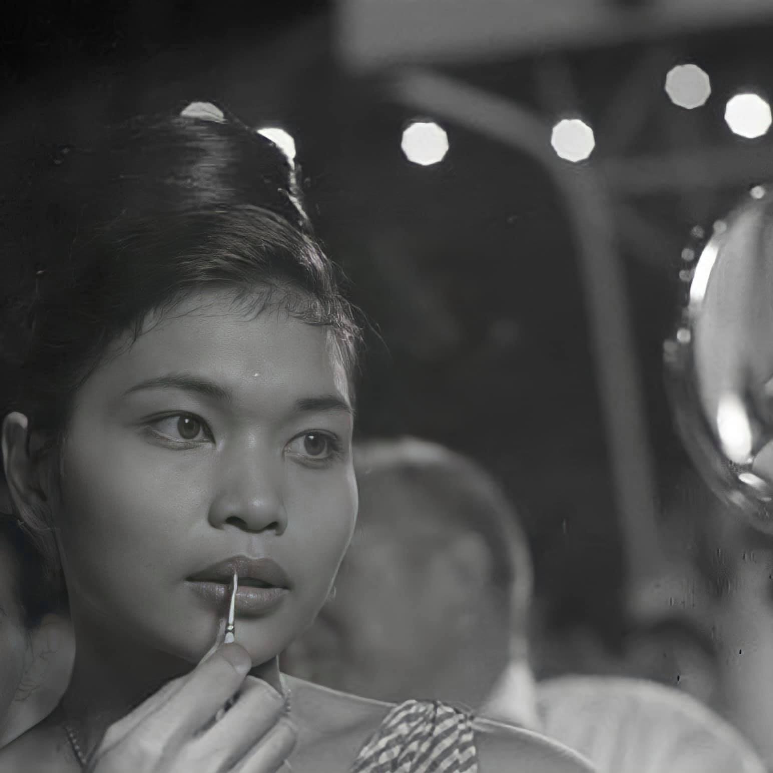 នារី ហែម