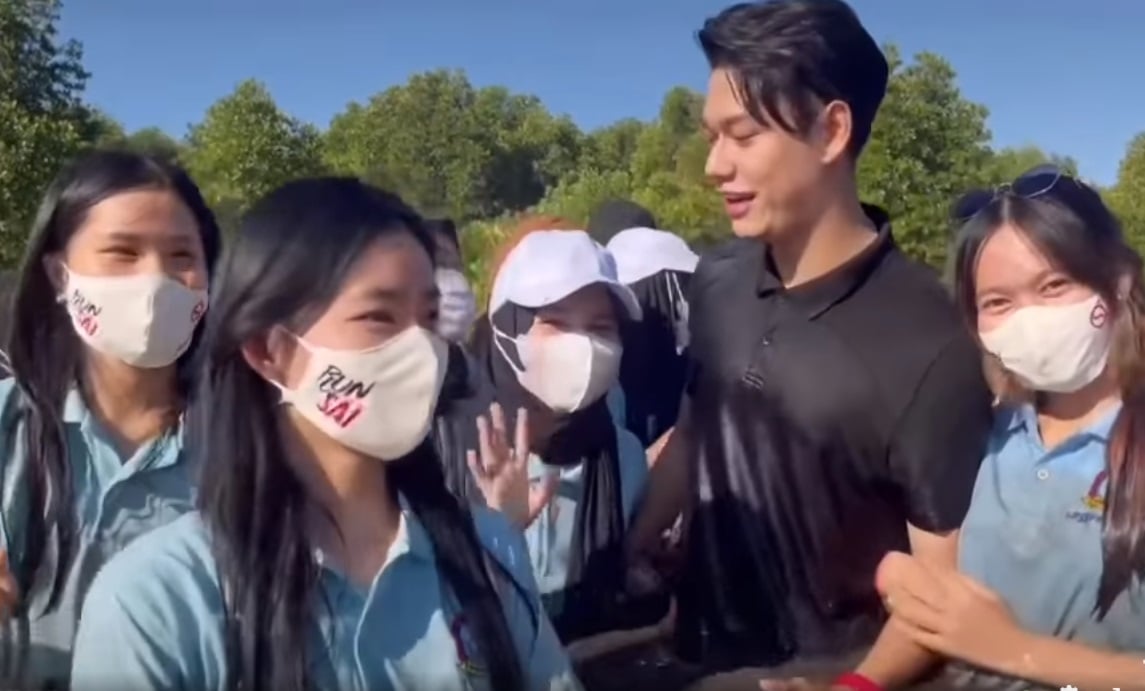 សកម្មភាពហ្វេនៗ និងសុវត្ថិ មុនីវណ្ណ