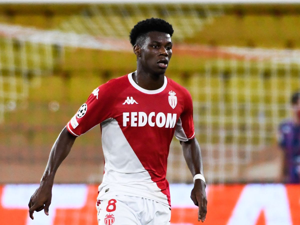 ខ្សែបម្រើ&nbsp;Aurelien Tchouameni