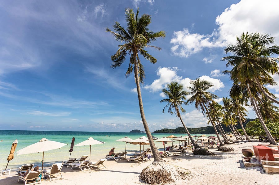 ឆ្នេរខ្សាច់សក្បុស Sao Beach