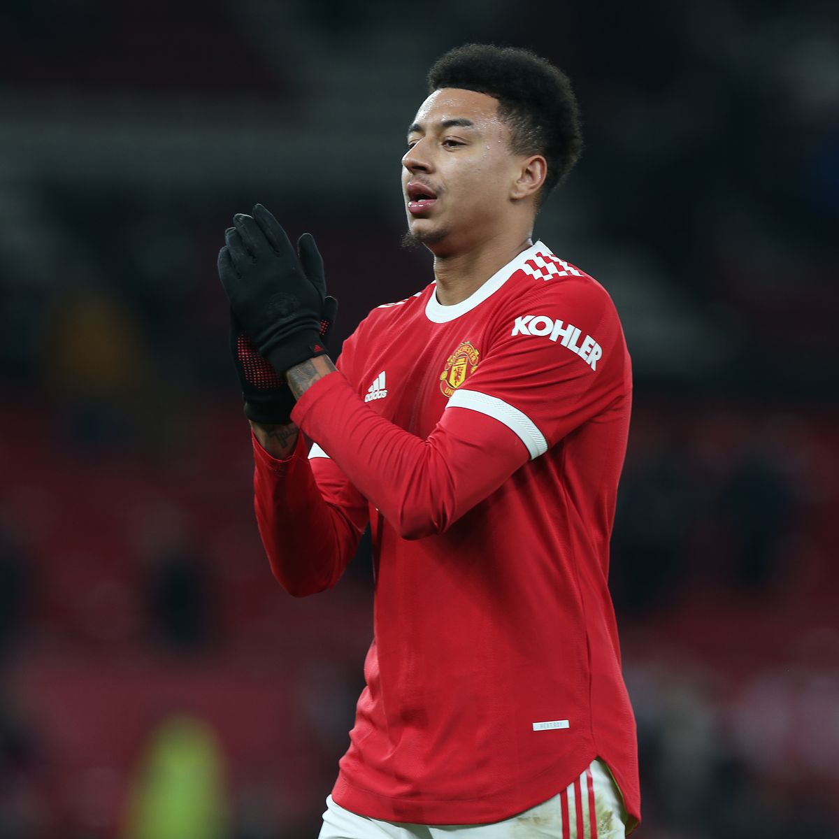 ខ្សែបម្រើ&nbsp;Jesse Lingard