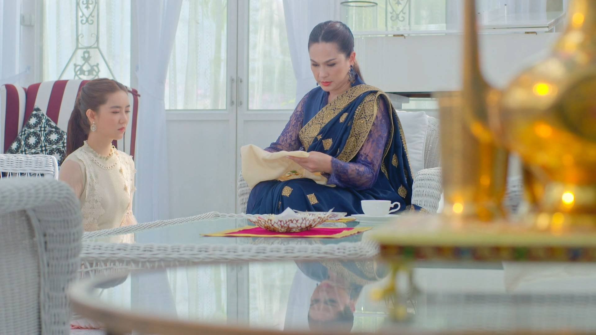 saree-yeu-dau-trueid-me-chaithat-that-vong-voi-mau-than