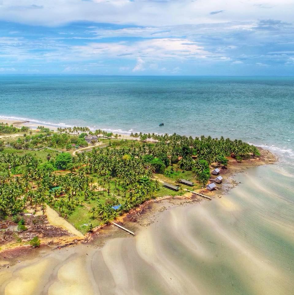 ទេសភាពនៅ  ឆ្នេរនេសាទ