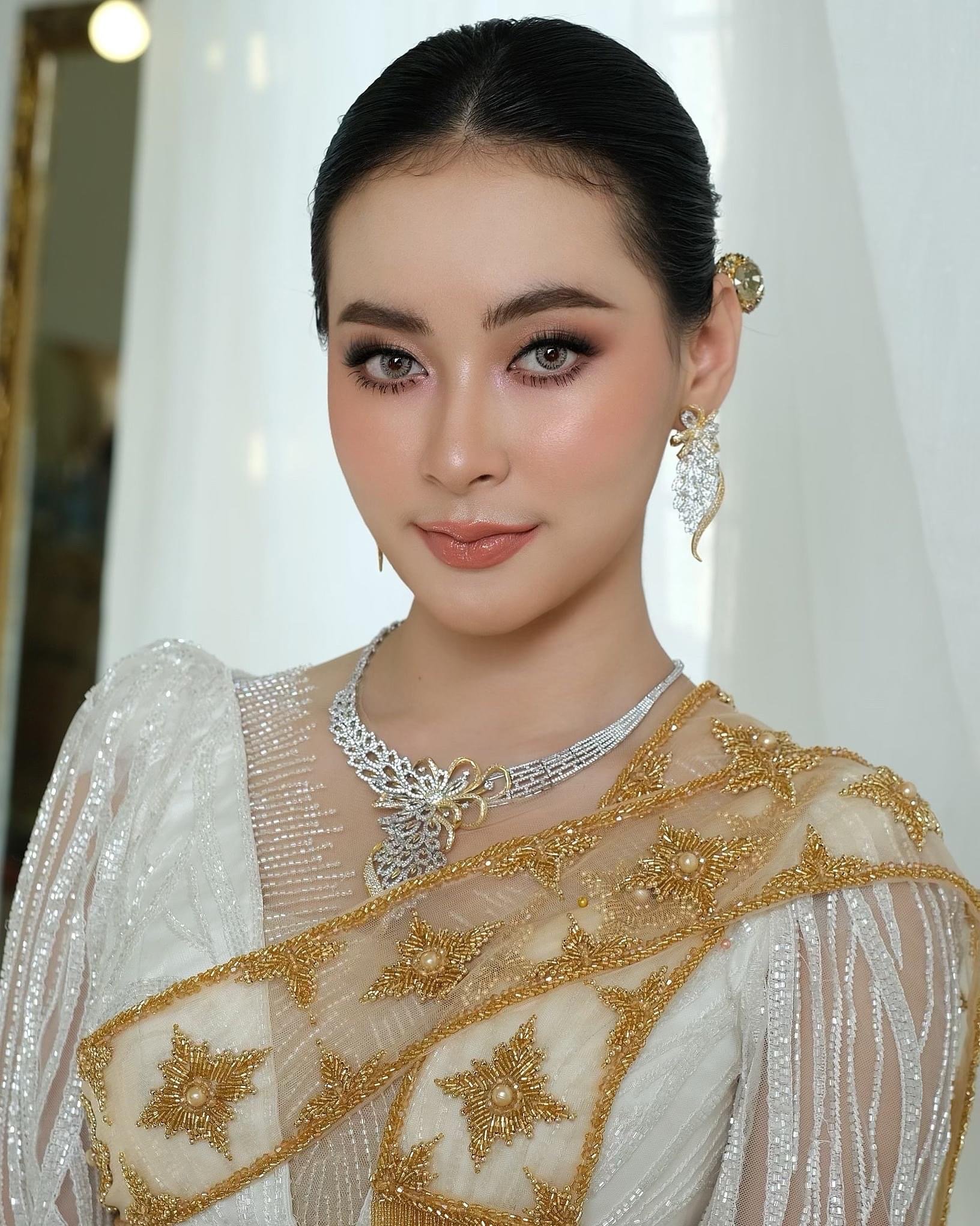 កញ្ញា ប៉ាង ពេជ្ររចនា