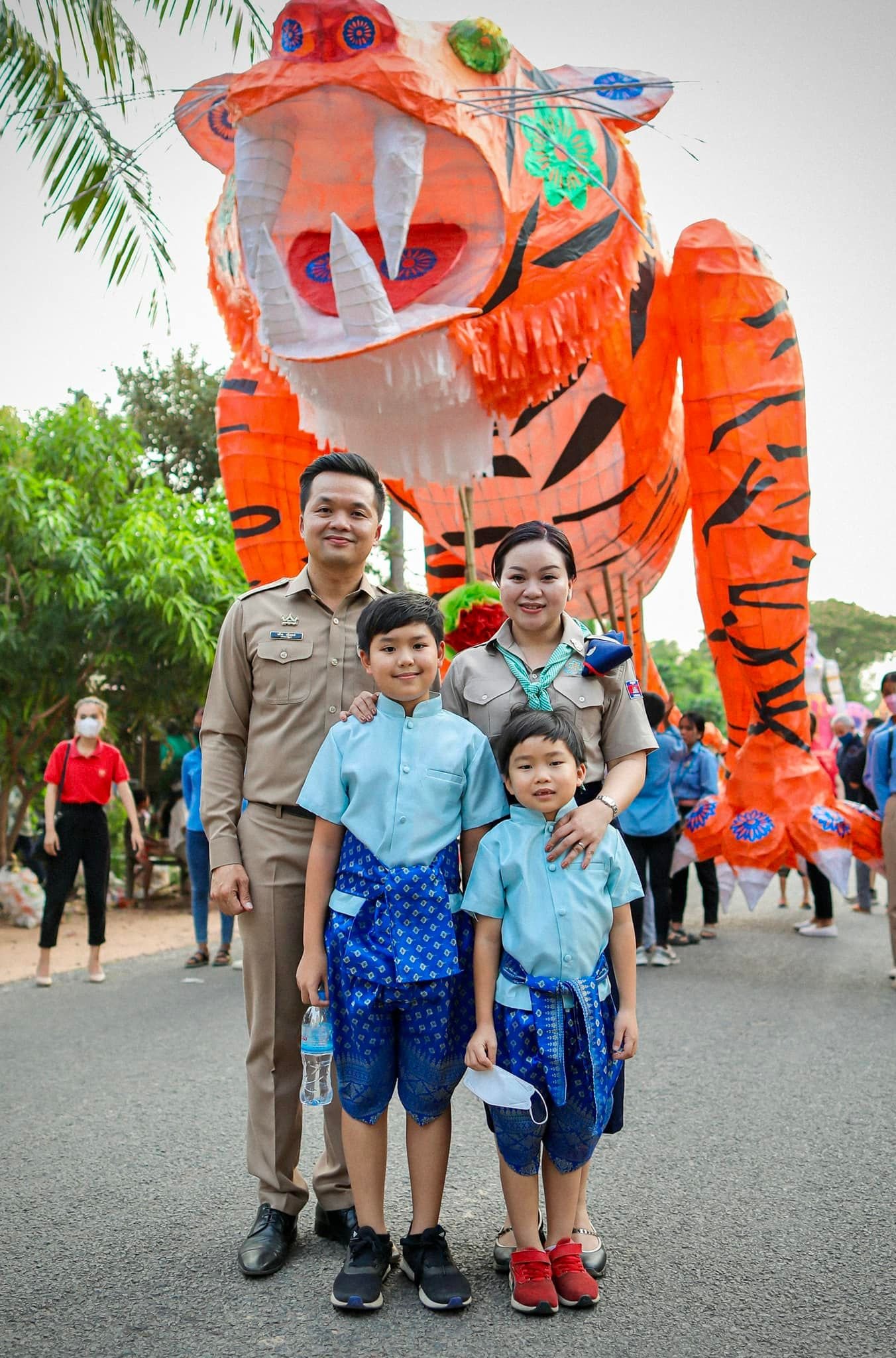 លោក ឃឹម ហ្វីណង់ និងក្រុមគ្រួសារ