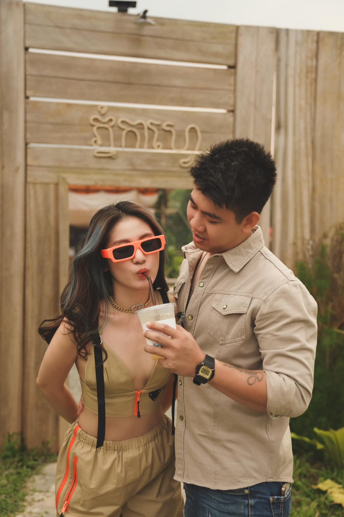 គង់ ចាន់ស្រីមុំ និងស្វាមី