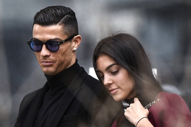 Ronaldo និង មិត្តស្រី