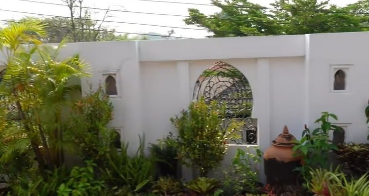 ផ្ទះរបស់ Noon និង ស្វាមី