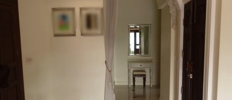 ផ្ទះរបស់ Noon និង ស្វាមី