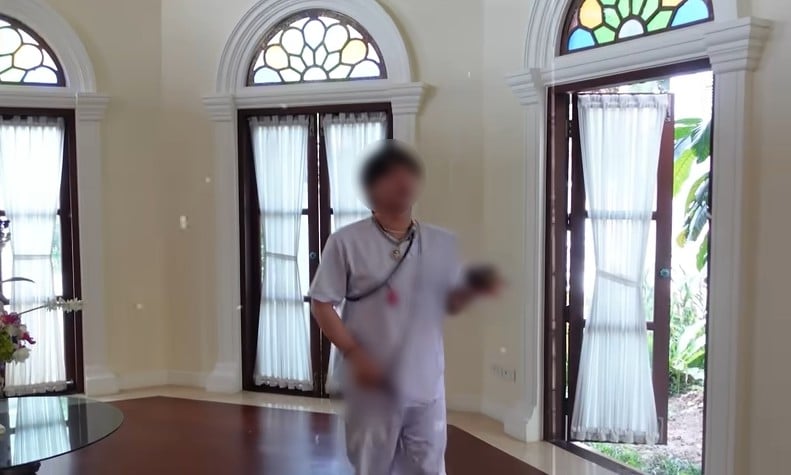 ផ្ទះរបស់ Noon និង ស្វាមី