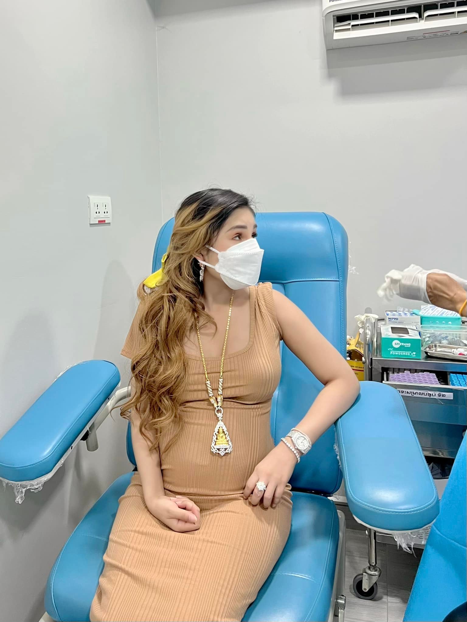 តារាស្រី ដេន នីក្វាន់