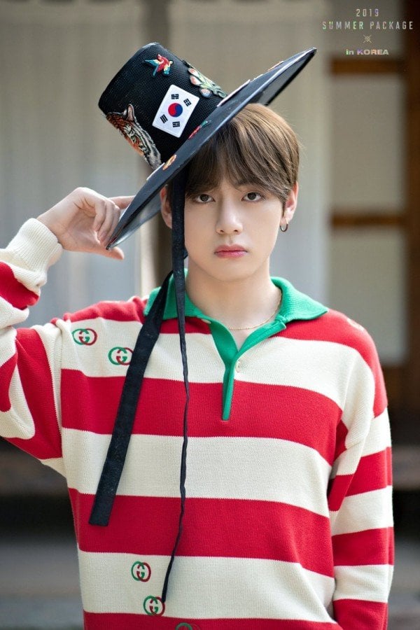 V