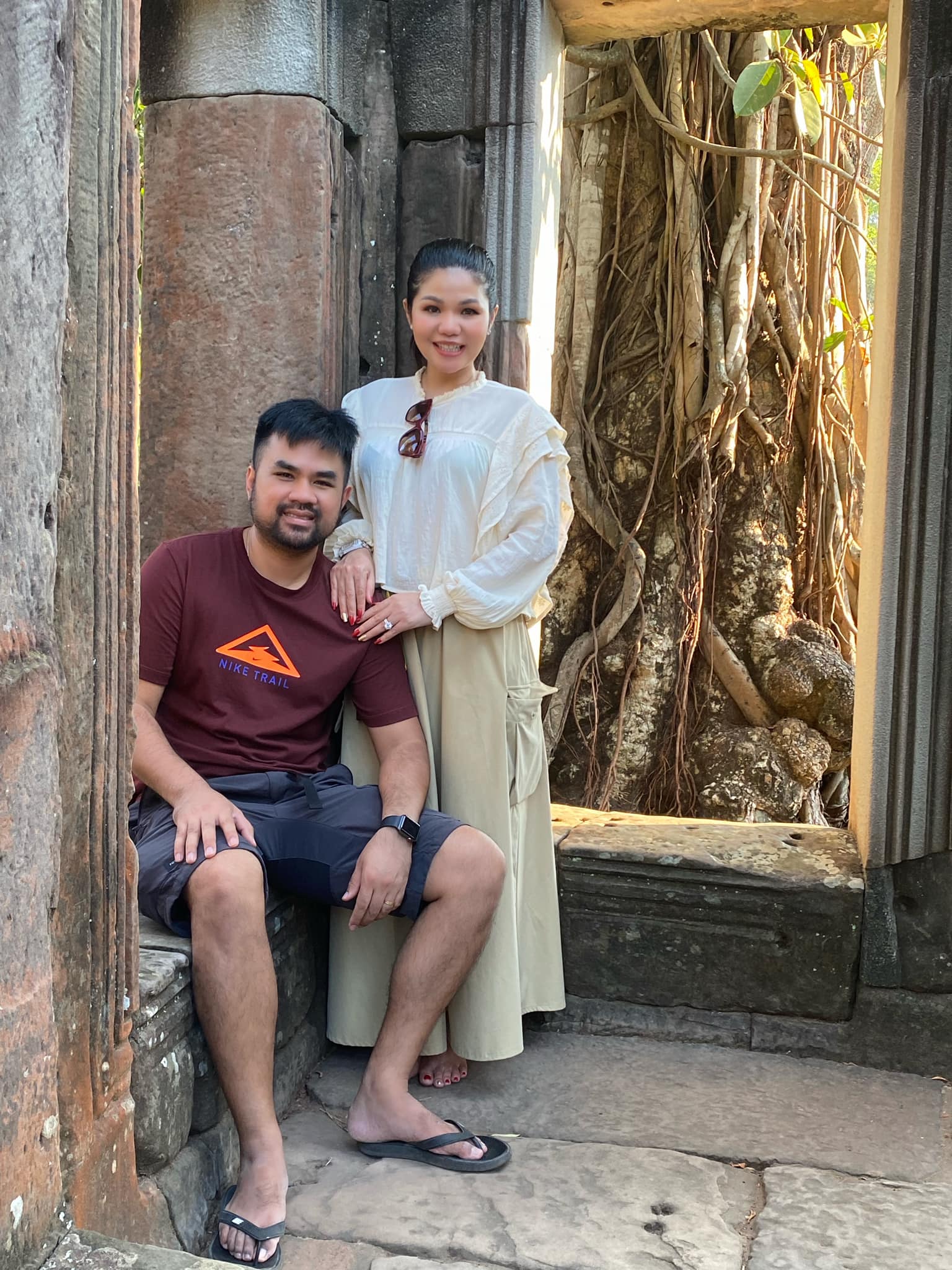 មាស សុខសោភា និងស្វាមី