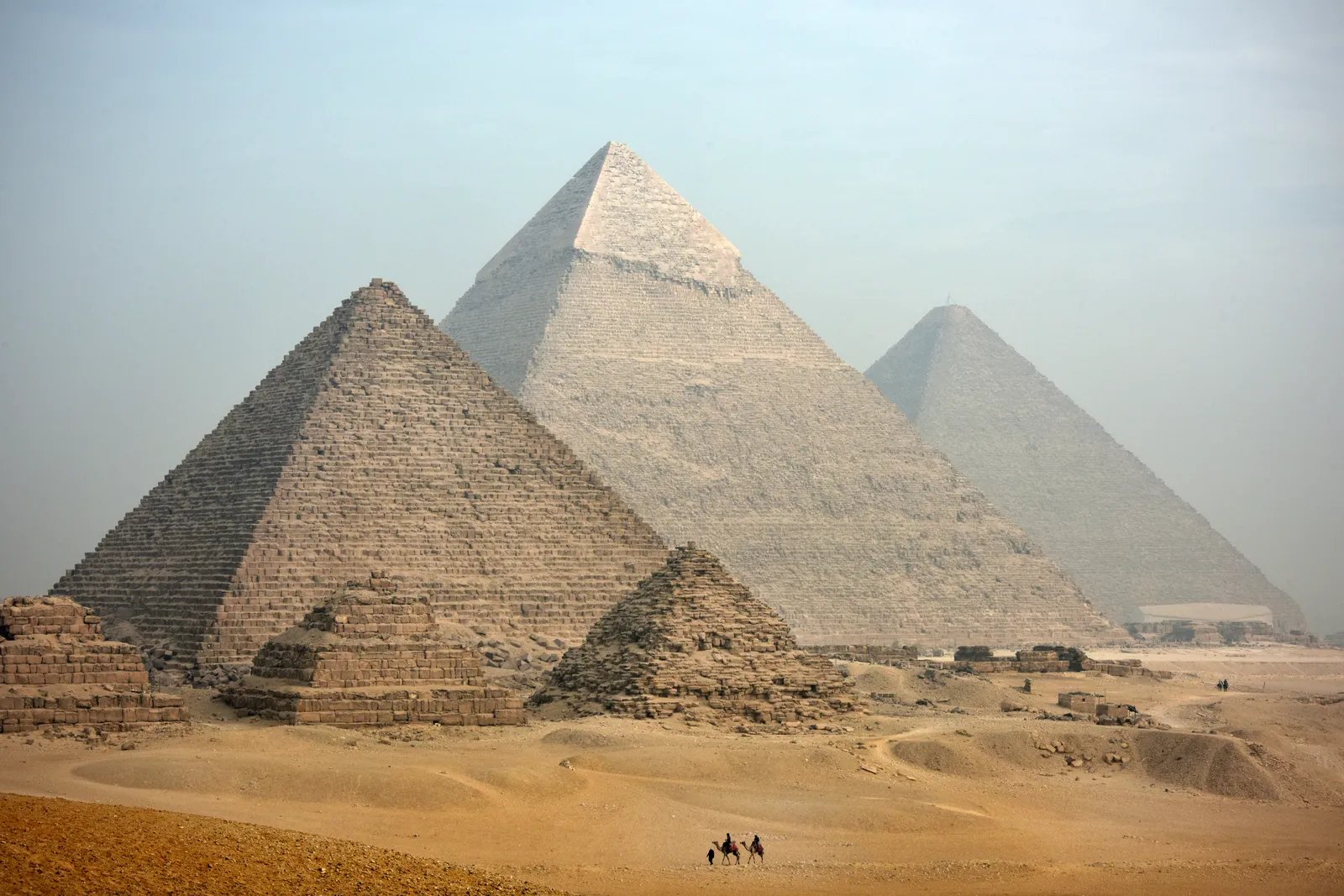 ពីរ៉ាមីតនៃ Giza ប្រទេសអេហ្ស៊ីប