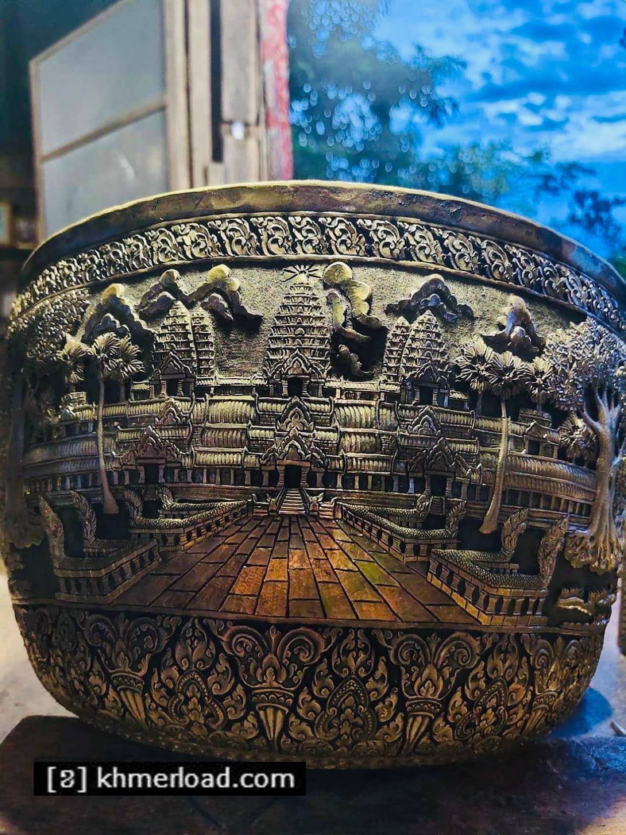 ស្នាដៃចម្លាក់របស់លោកពូ ជា យុទ្ធា