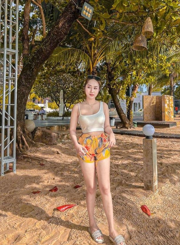 វីរៈនិច