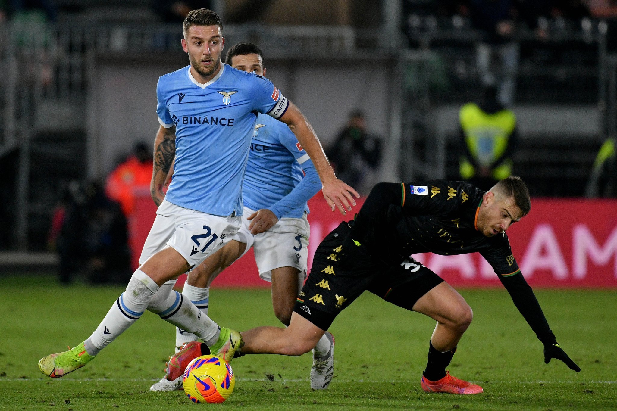 ខ្សែបម្រើ&nbsp;Sergej Milinkovic-Savic