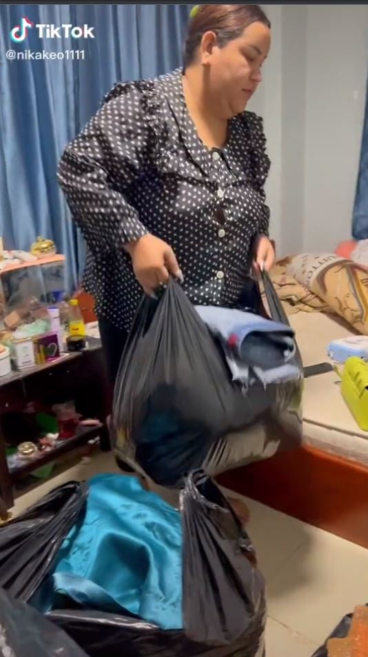 ផេកខេត ពេលរើបន្ទប់