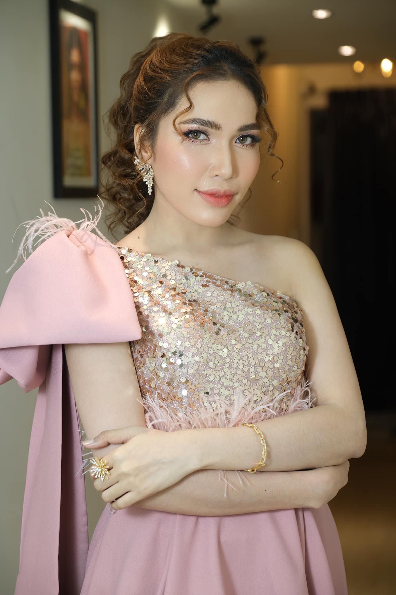 ផន​ ស្រីខួច
