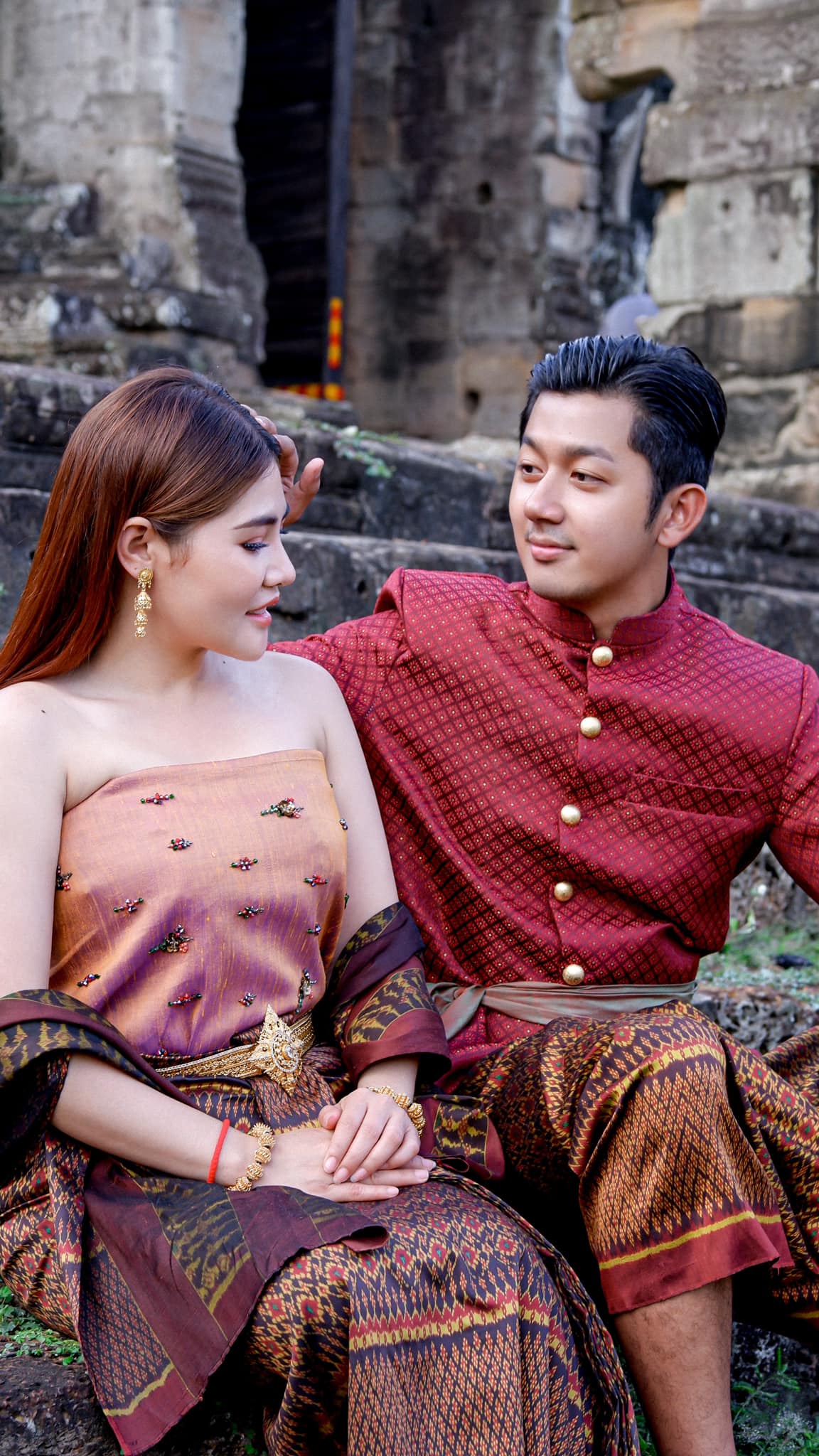 ម៉ុល សារ៉ាវ៉ាន់ និងភរិយា