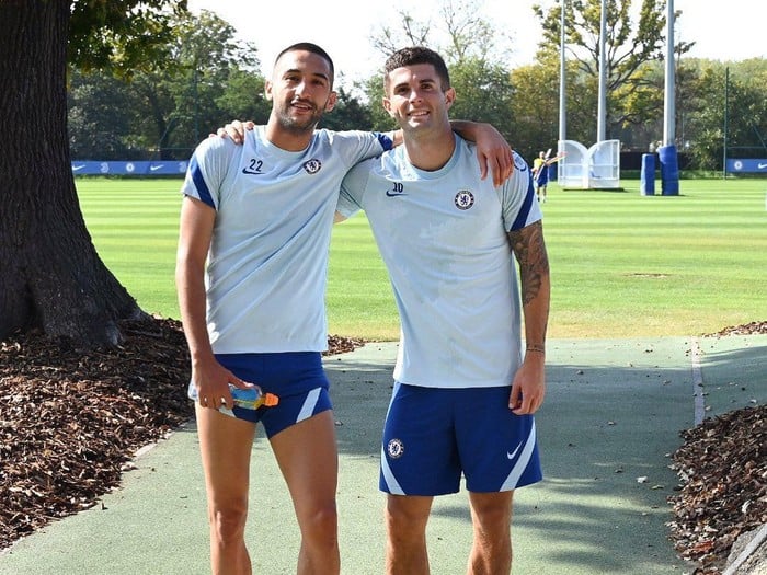 ខ្សែបម្រើ Hakim Ziyech និង Christian Pulisic&nbsp;