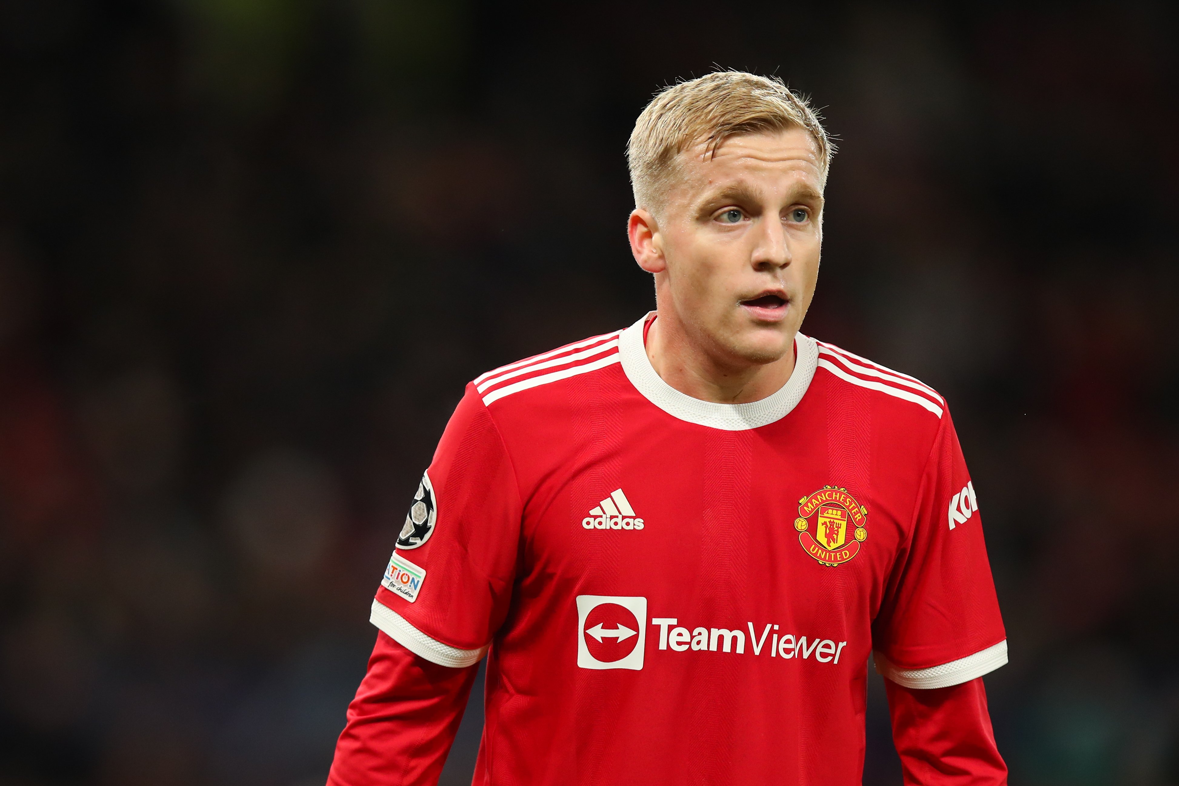 ខ្សែបម្រើ&nbsp;Donny van de Beek