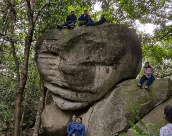 រូបភាពនៃផ្ទាំងថ្ម