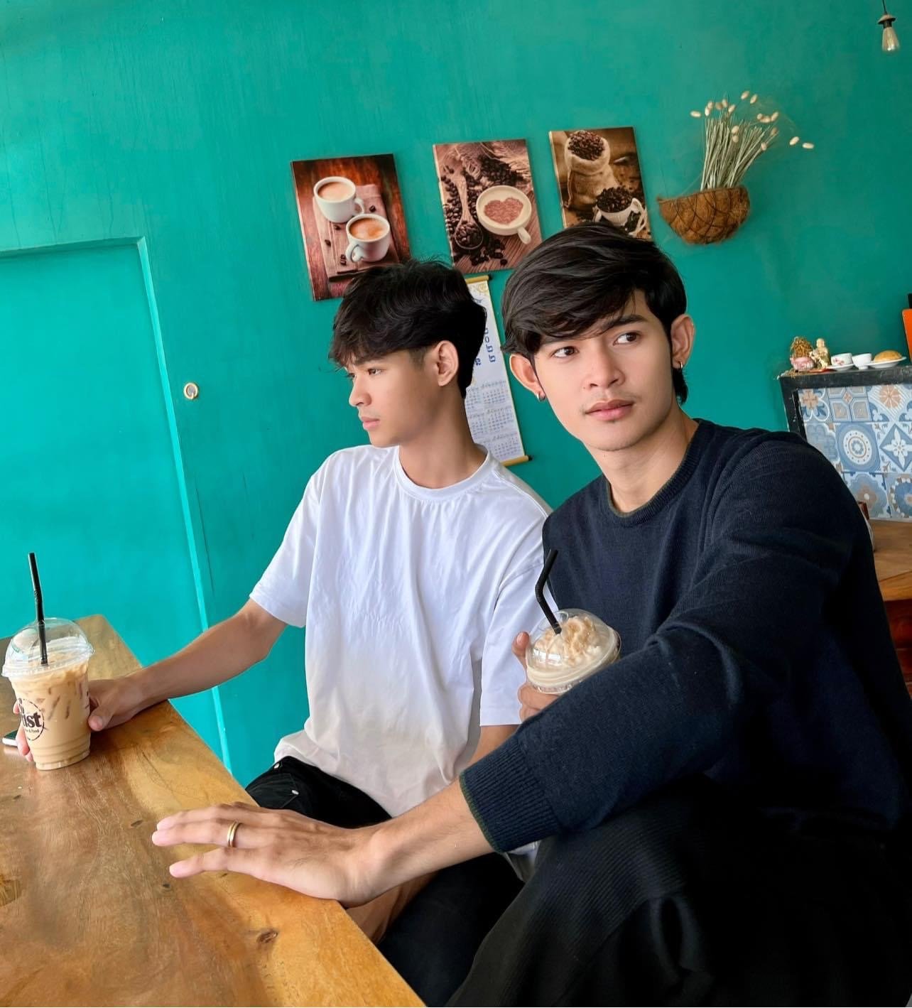 លោក ទ្រី តារាវុធ និងប្អូនប្រុស&nbsp;