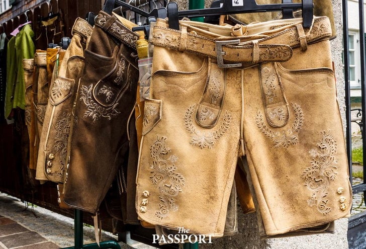 សម្លៀកបំពាក់ Lederhosen ប្រទេសអាល្លឺម៉ង់