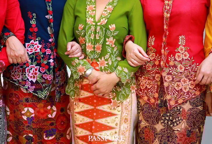 សម្លៀកបំពាក់ Kebaya (ឥណ្ឌូនេស៊ី)