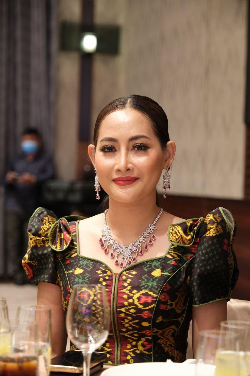 &nbsp; លោកជំទាវ&nbsp;ម៉ន ថារ័ត្ន