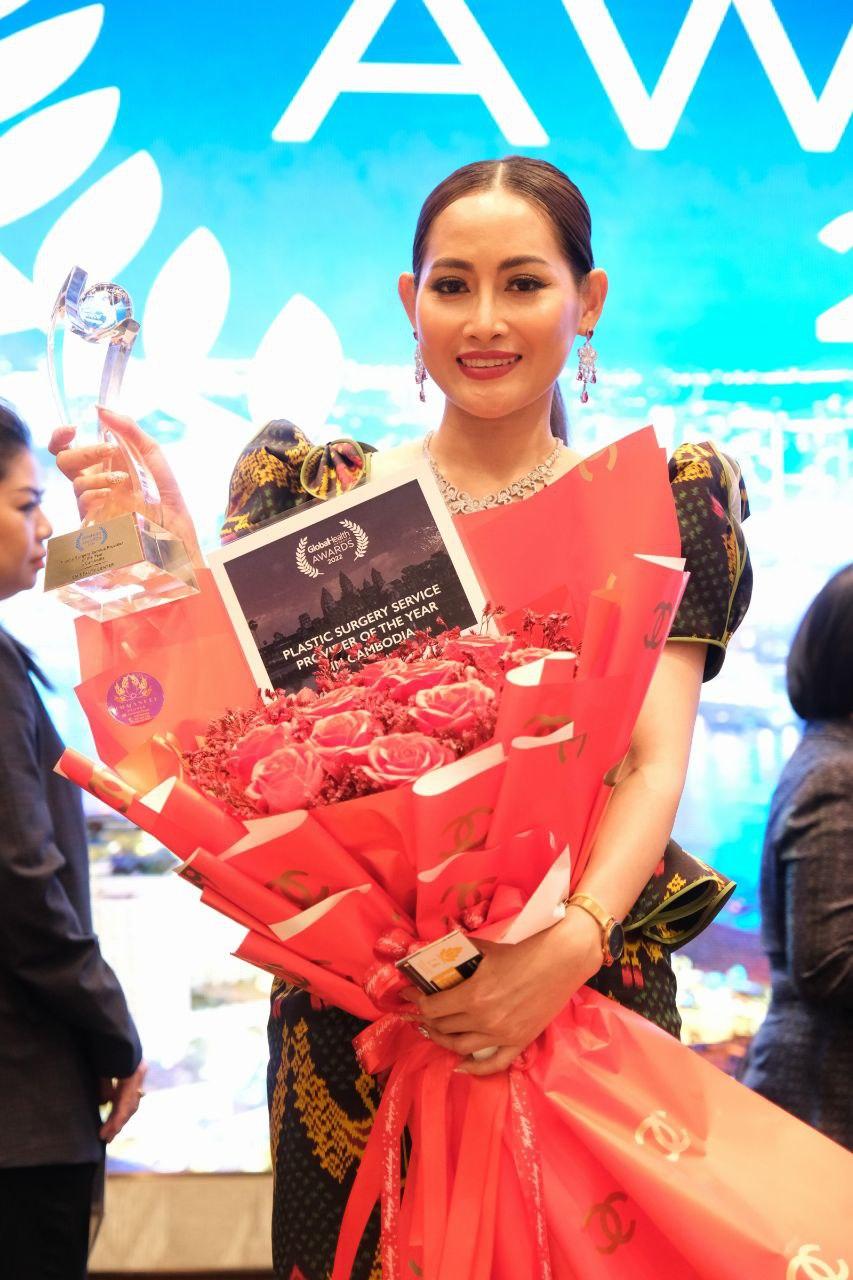 &nbsp;លោកជំទាវ ម៉ន ថារ័ត្ន