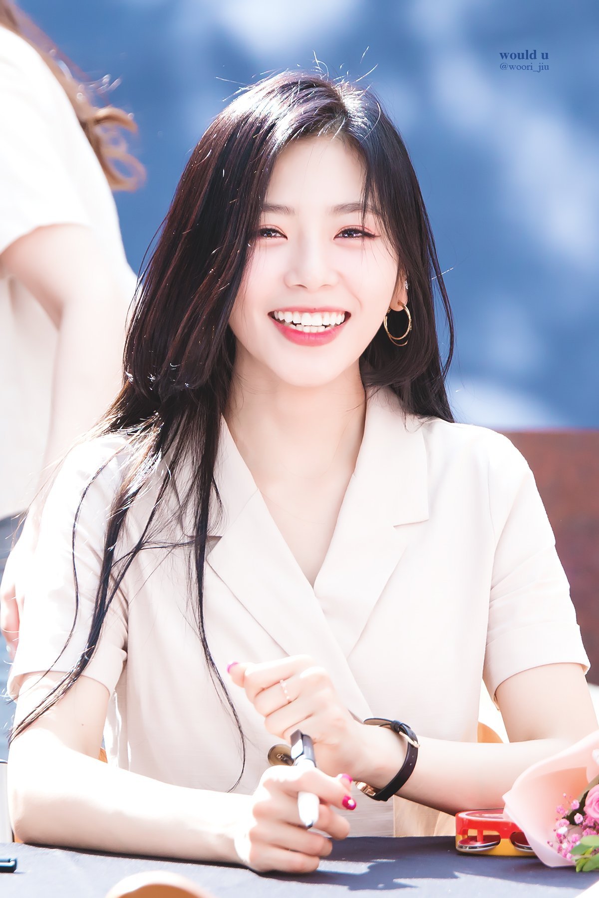 JiU