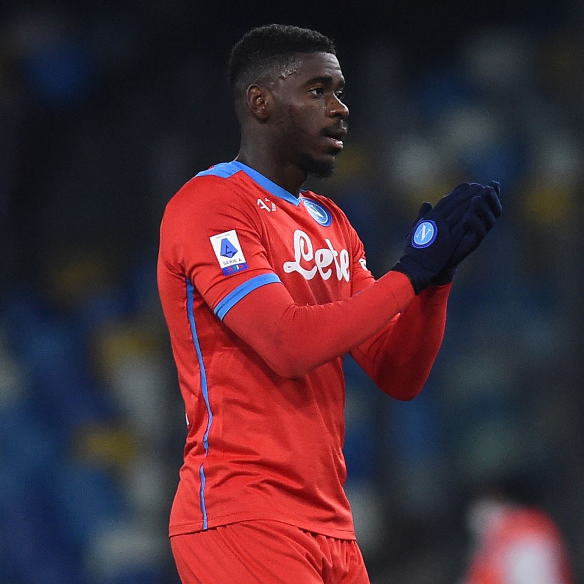 ខ្សែការពារ Axel Tuanzebe