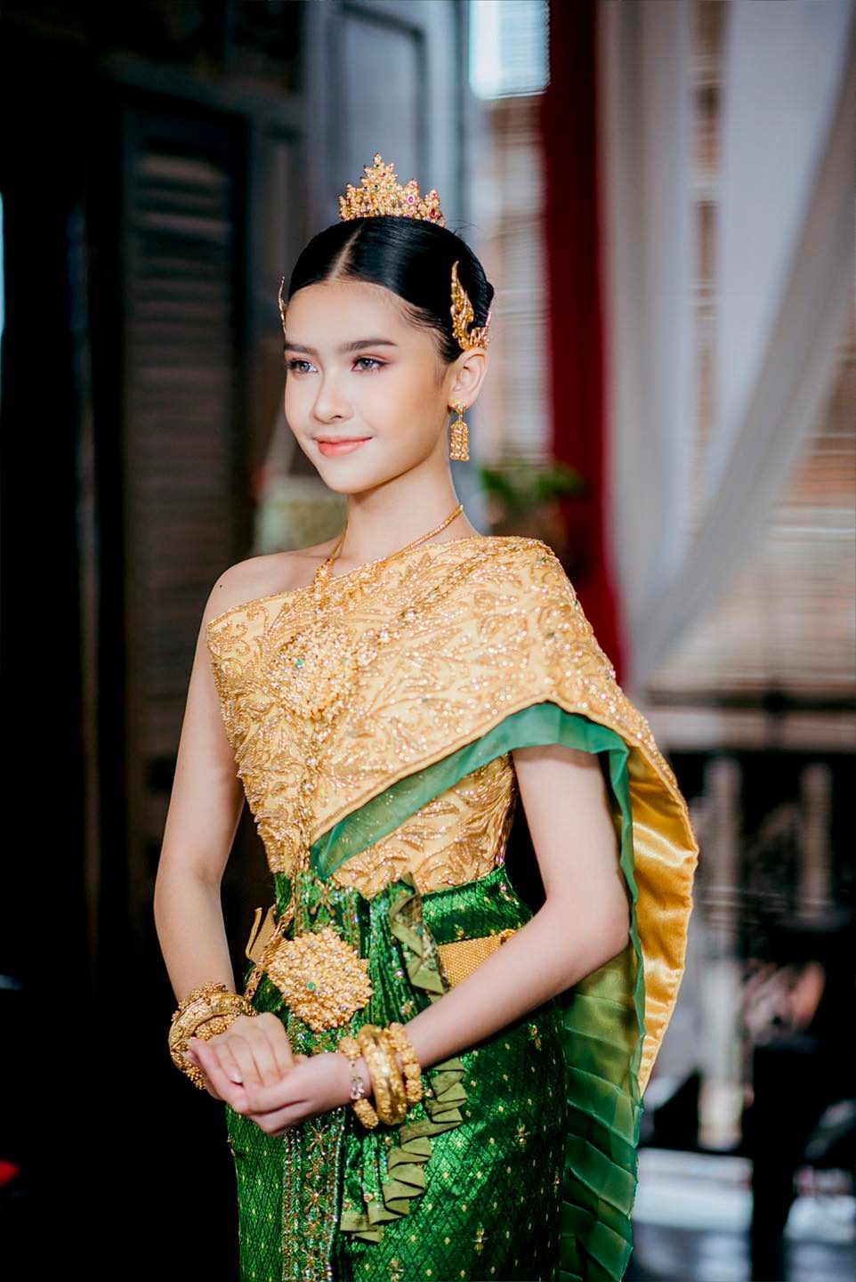 ល្អហួស