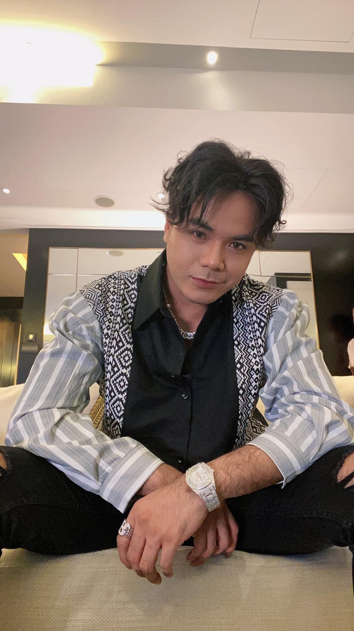 &nbsp; តារាចម្រៀង&nbsp;ឆន សុវណ្ណរាជ